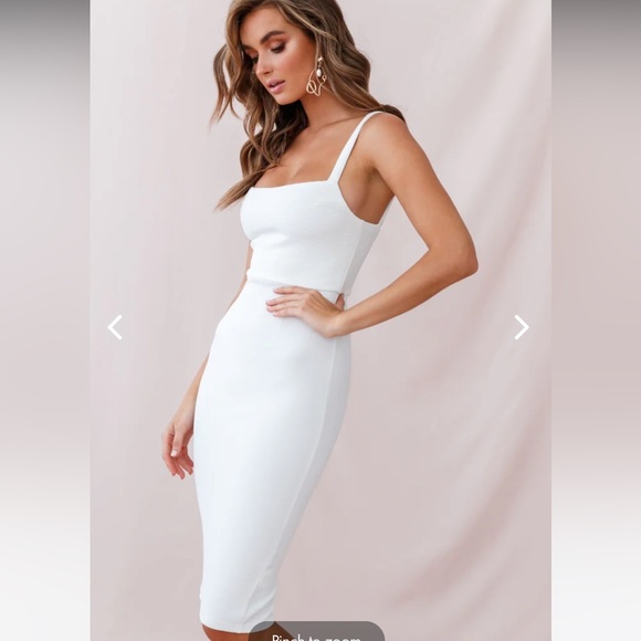 Selfie Leslie Dresses & Skirts - Selfie Leslie Georgia Square Neckline Midi Dress